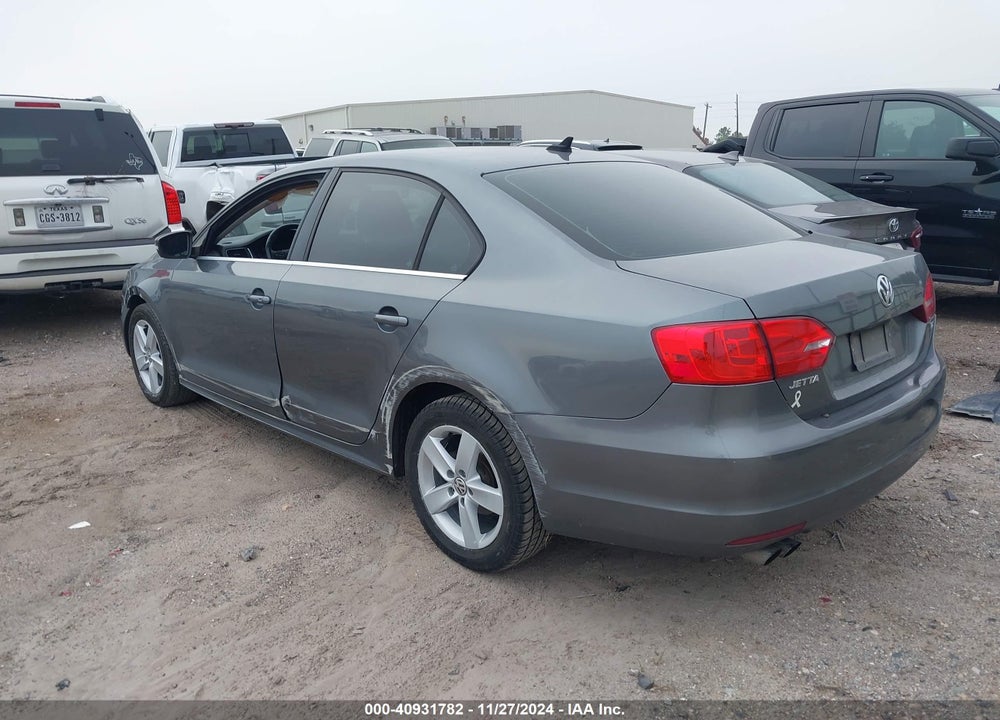 2012 VOLKSWAGEN JETTA 2.0L TDI VIN: 3VWLL7AJ4CM405250