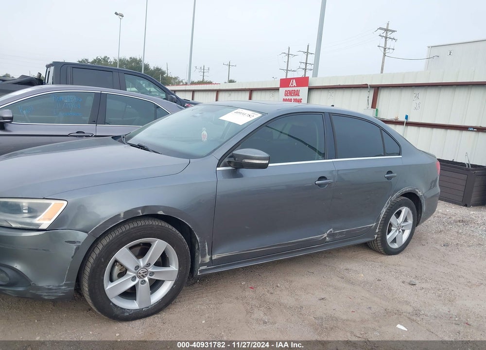 2012 VOLKSWAGEN JETTA 2.0L TDI VIN: 3VWLL7AJ4CM405250