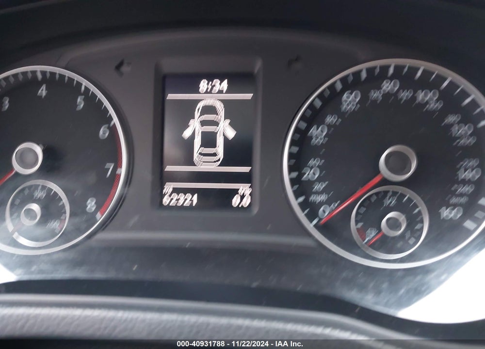 2015 VOLKSWAGEN PASSAT VIN: 1VWCM7A31FC117514