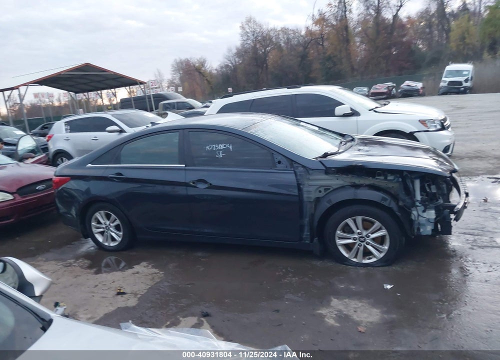 2013 HYUNDAI SONATA GLS VIN: 5NPEB4AC2DH620390