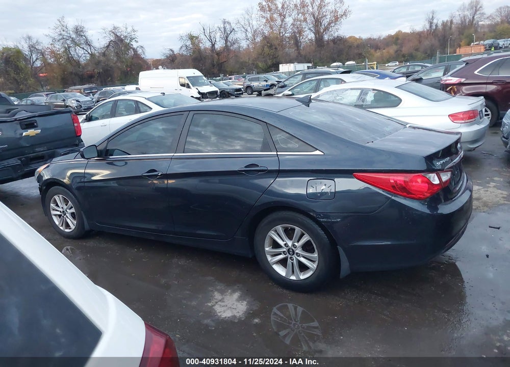 2013 HYUNDAI SONATA GLS VIN: 5NPEB4AC2DH620390