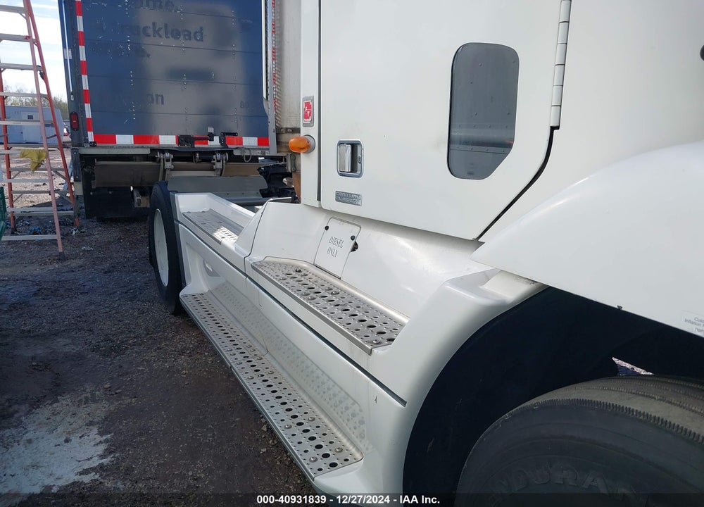 2002 FREIGHTLINER CONVENTIONAL ST112 VIN: 1FUBA8A822PJ88371