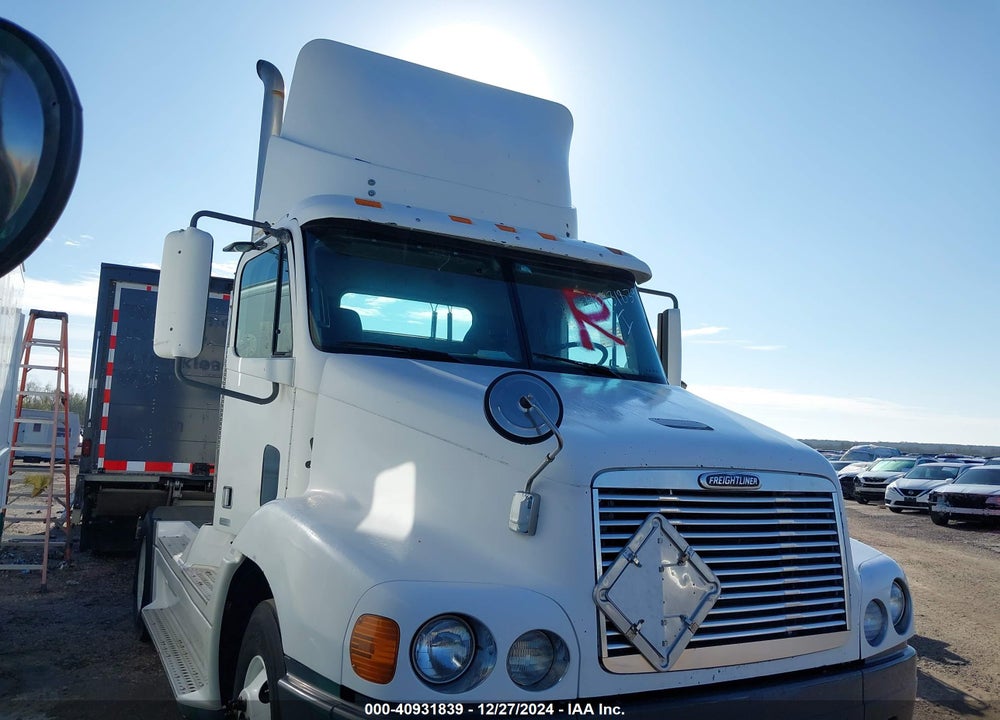 2002 FREIGHTLINER CONVENTIONAL ST112 VIN: 1FUBA8A822PJ88371