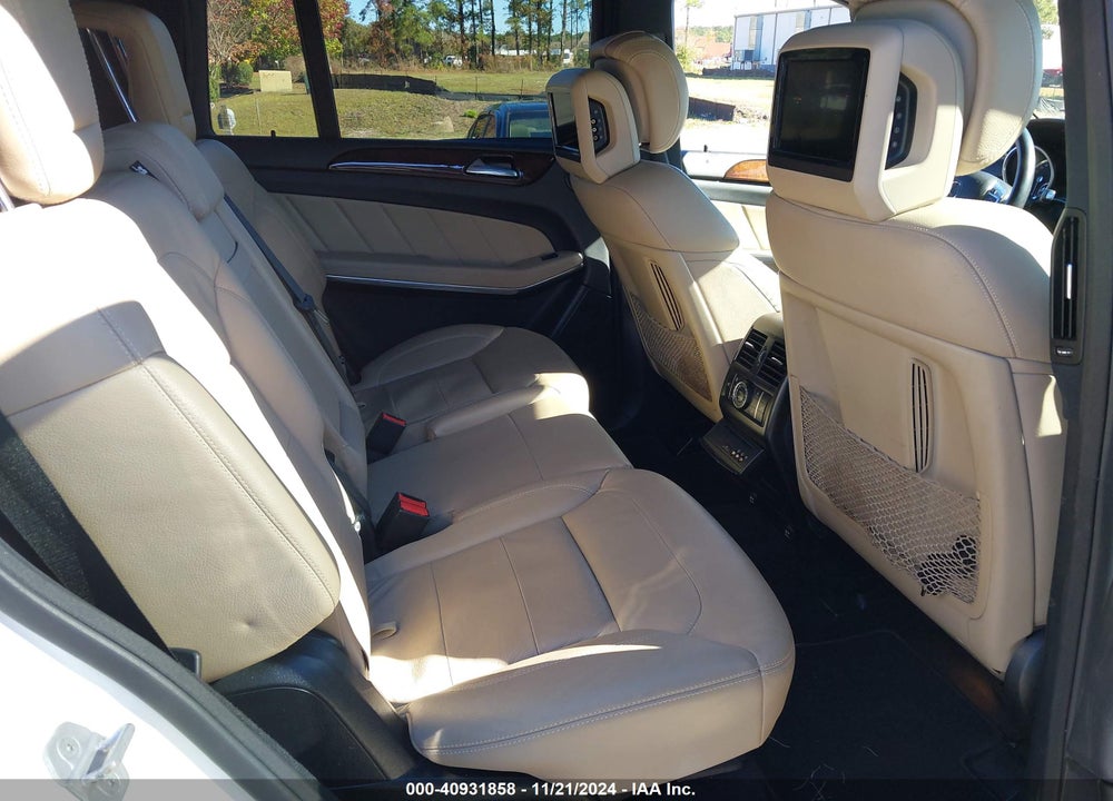2015 MERCEDES-BENZ GL 550 4MATIC VIN: 4JGDF7DE9FA547846