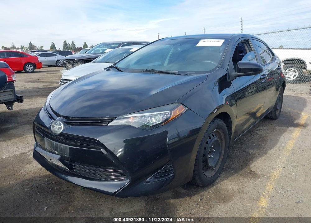 2017 TOYOTA COROLLA LE VIN: 5YFBURHE0HP694918