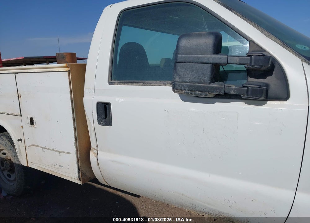2008 FORD F-350 XL/XLT VIN: 1FDWF31578EA79116