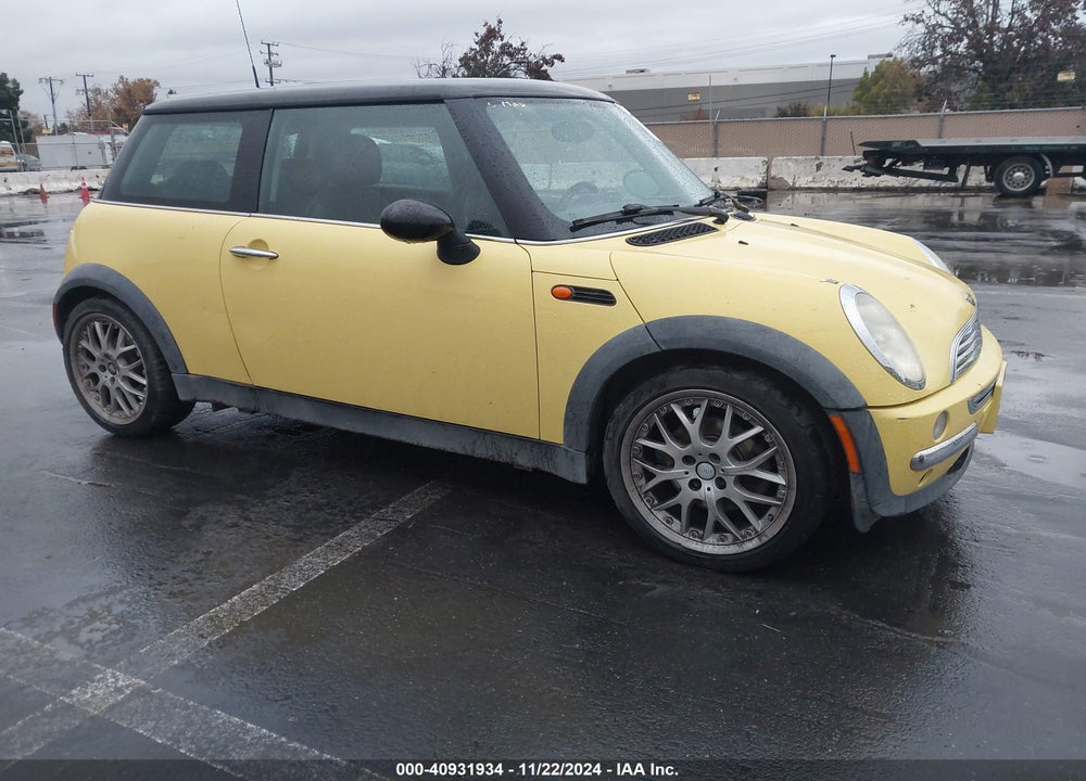 2002 MINI COOPER VIN: WMWRC33402TC33425