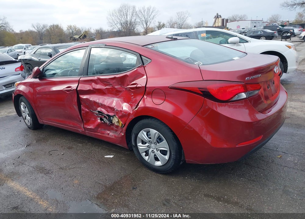 2016 HYUNDAI ELANTRA VIN: 5NPDH4AE9GH770495
