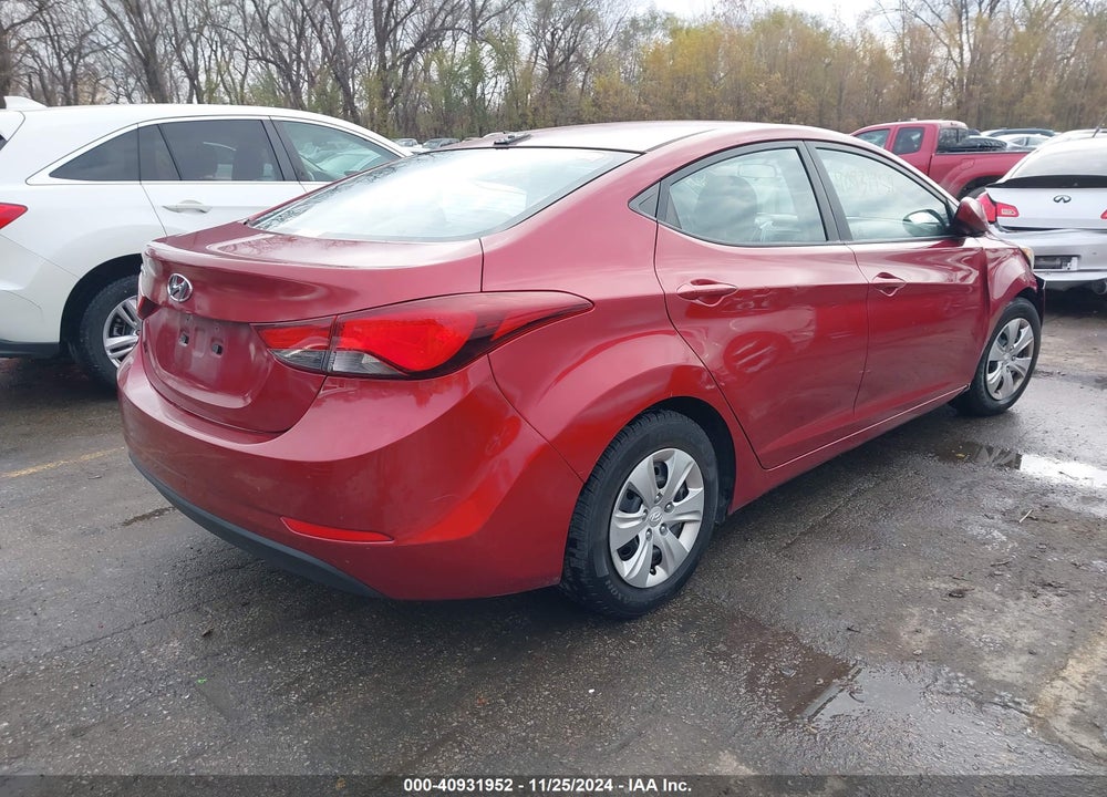 2016 HYUNDAI ELANTRA VIN: 5NPDH4AE9GH770495