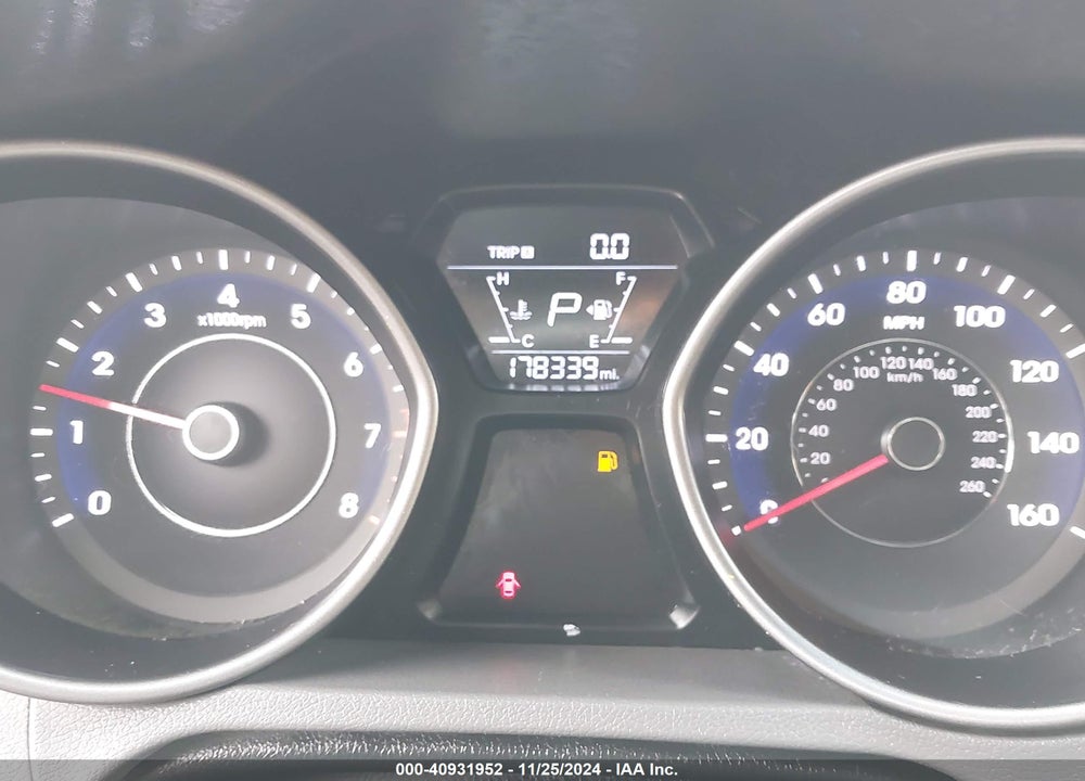 2016 HYUNDAI ELANTRA VIN: 5NPDH4AE9GH770495