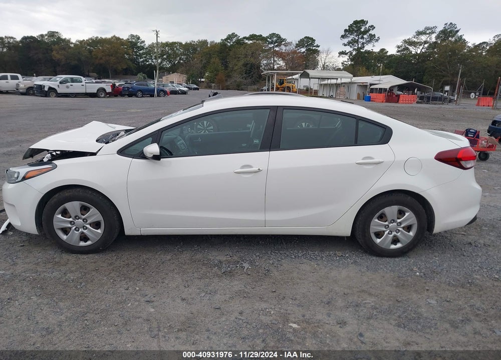 2017 KIA FORTE LX VIN: 3KPFK4A74HE013005