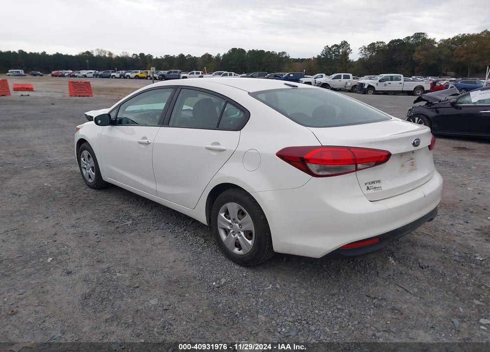 2017 KIA FORTE LX VIN: 3KPFK4A74HE013005