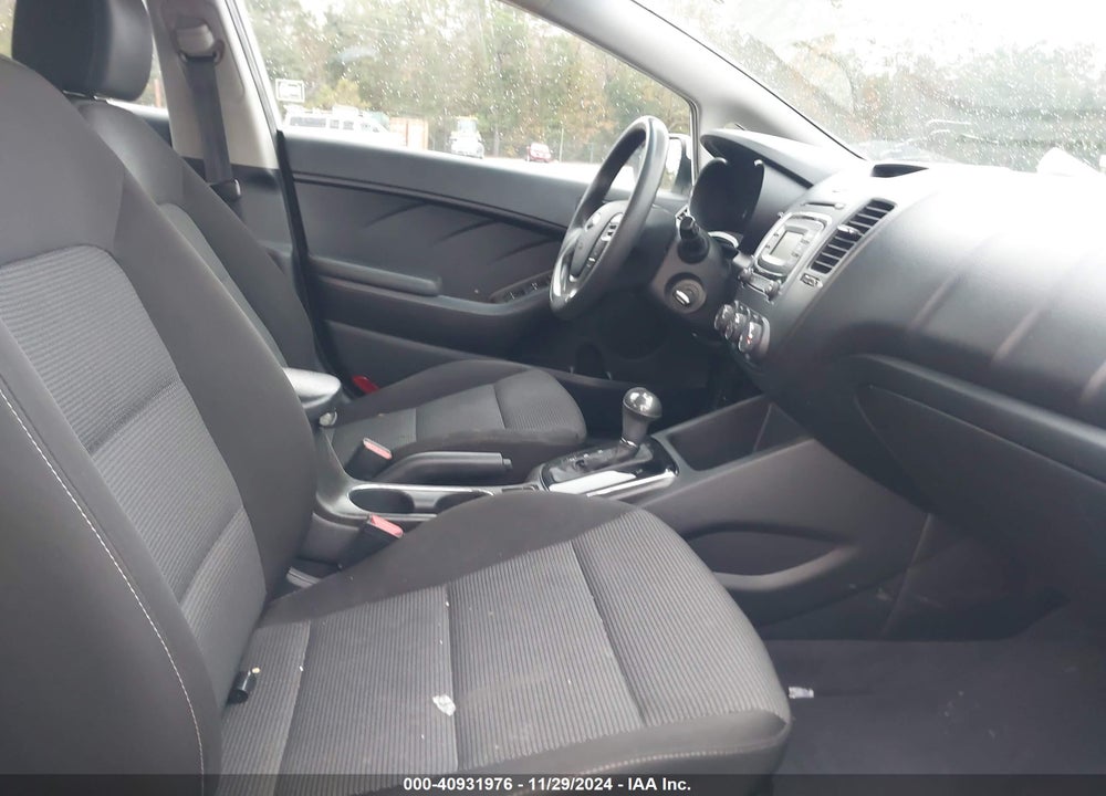2017 KIA FORTE LX VIN: 3KPFK4A74HE013005