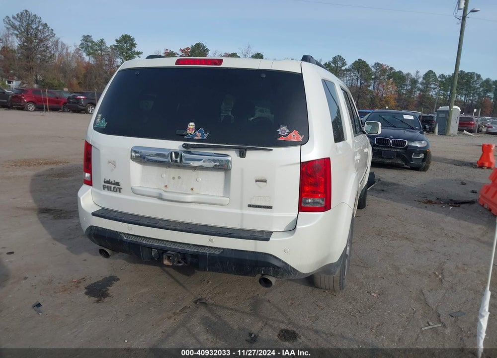 2013 HONDA PILOT TOURING VIN: 5FNYF3H94DB023925