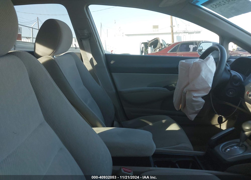 2010 HONDA CIVIC LX VIN: 19XFA1F55AE058646