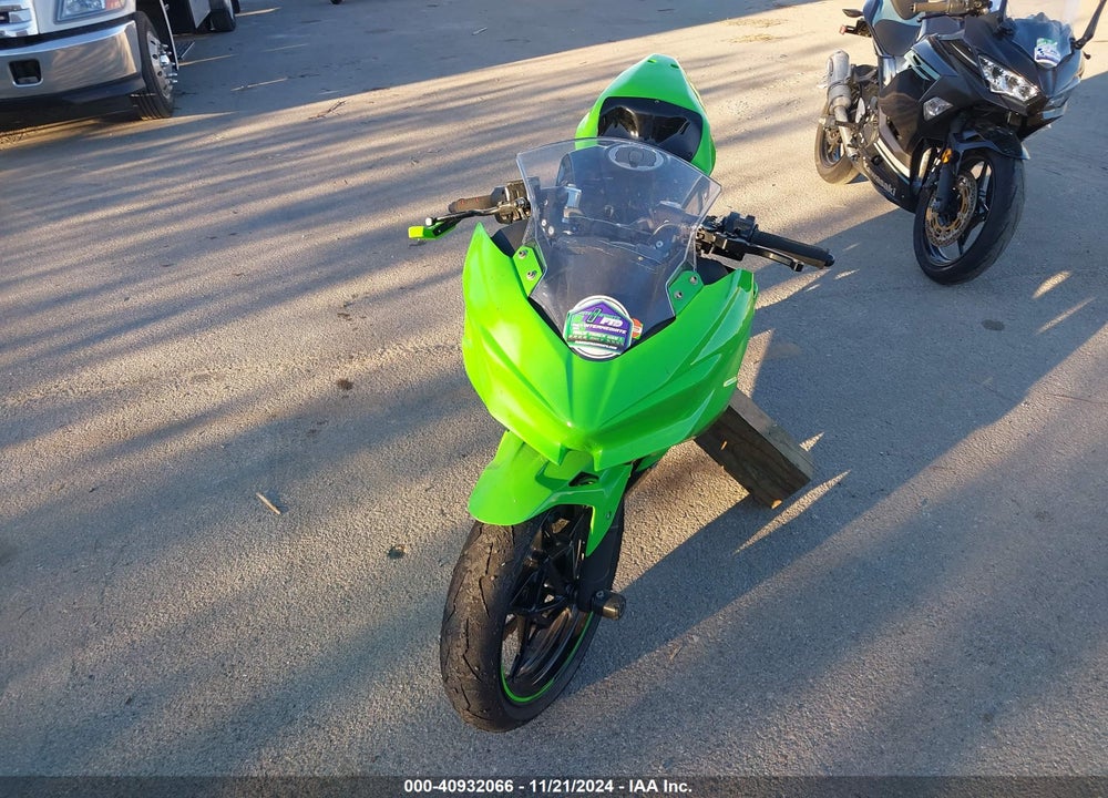 2020 KAWASAKI EX400 VIN: JKAEXKG18LDA70531