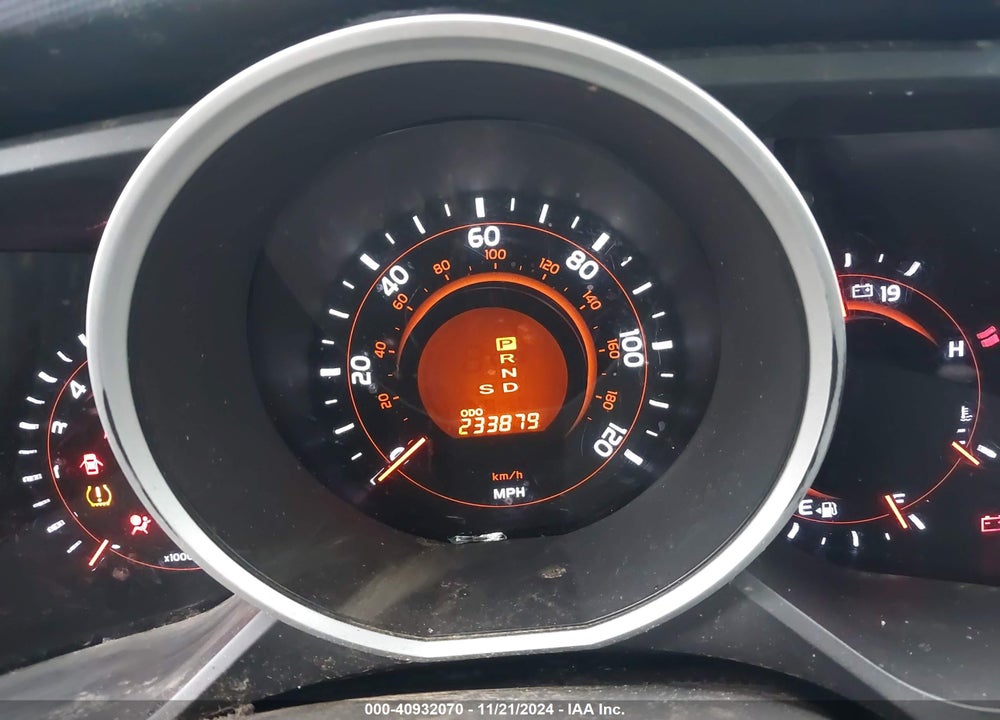 2011 TOYOTA 4RUNNER LIMITED V6 VIN: JTEBU5JR5B5049168