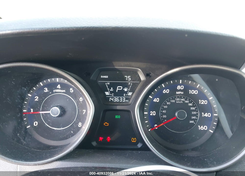 2014 HYUNDAI ELANTRA SE VIN: 5NPDH4AE8EH492590
