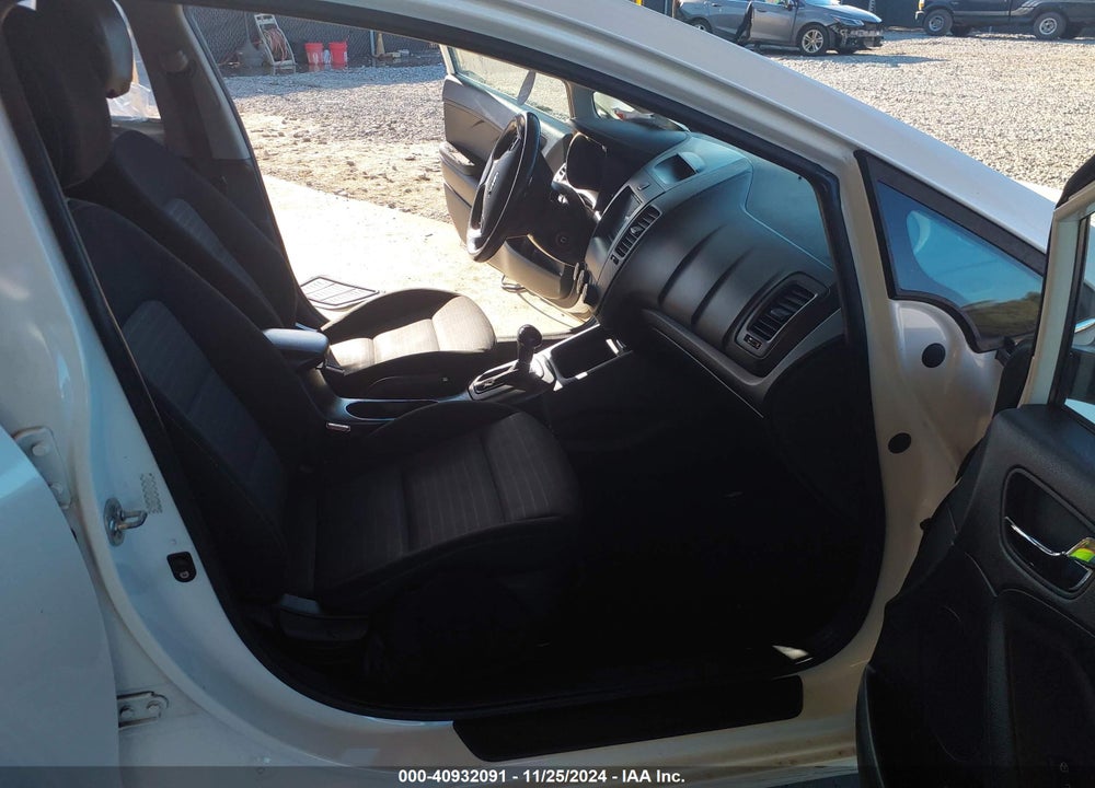 2014 KIA FORTE EX VIN: KNAFX5A87E5241648