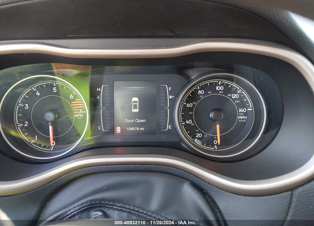2018 JEEP CHEROKEE LATITUDE FWD VIN: 1C4PJLCB2JD566813