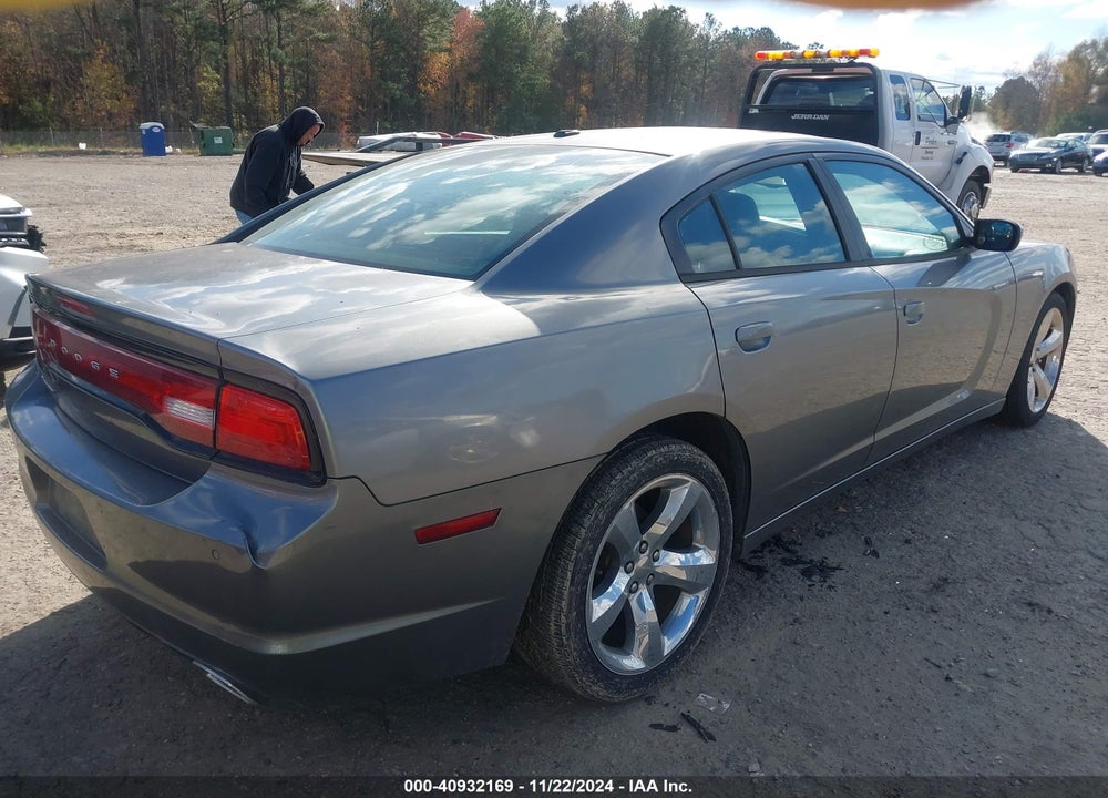 2011 DODGE CHARGER VIN: 2B3CL3CG5BH584135