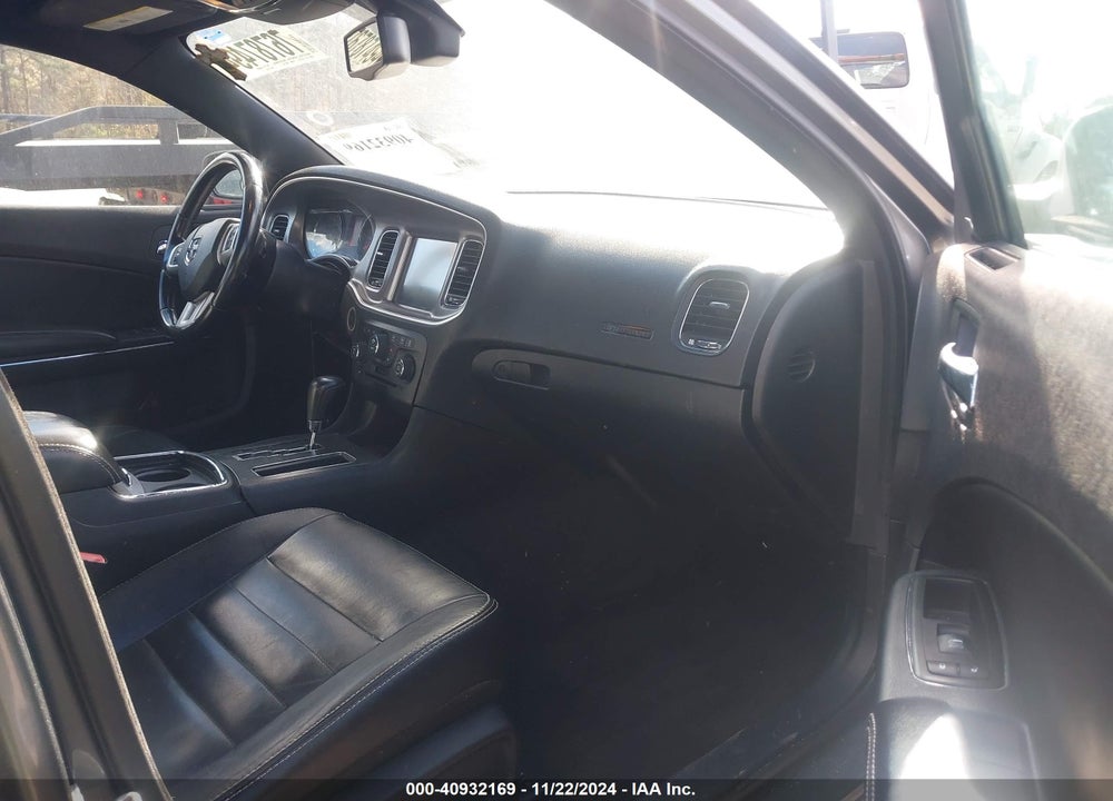2011 DODGE CHARGER VIN: 2B3CL3CG5BH584135