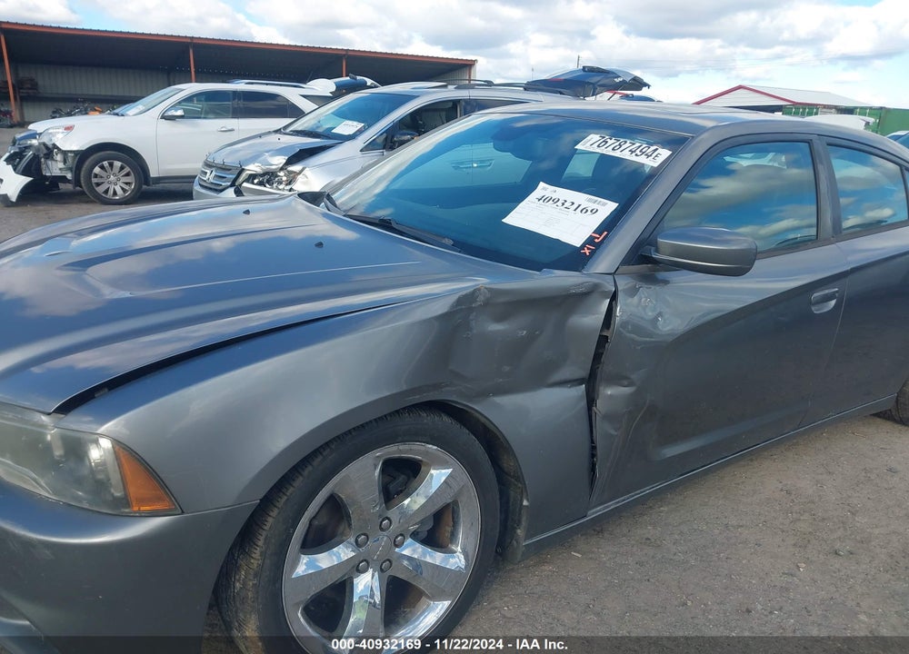 2011 DODGE CHARGER VIN: 2B3CL3CG5BH584135