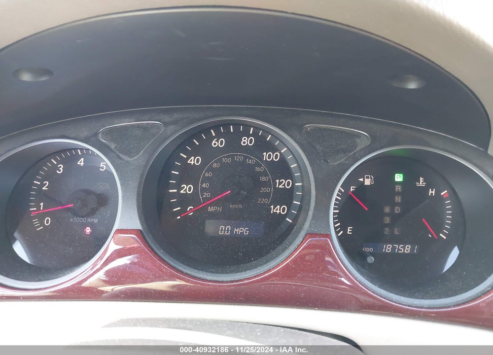 2002 LEXUS ES 300 VIN: JTHBF30G425024280