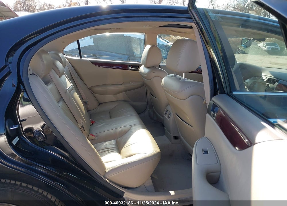 2002 LEXUS ES 300 VIN: JTHBF30G425024280