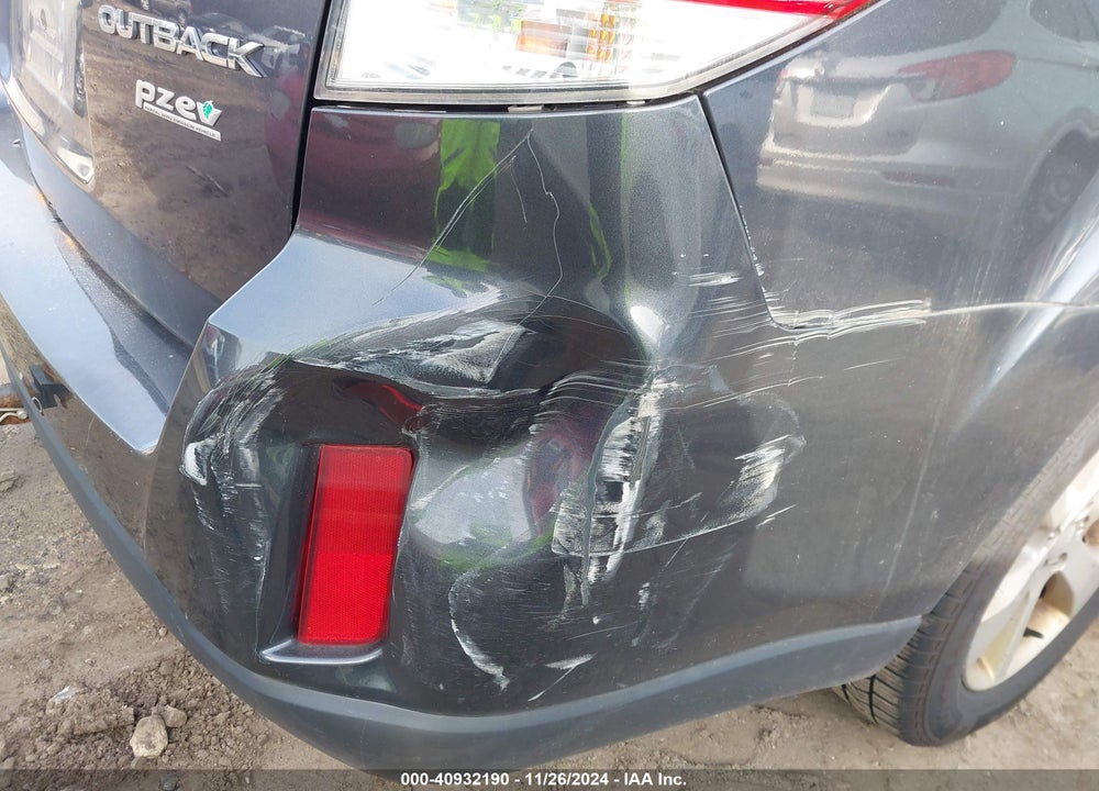 2013 SUBARU OUTBACK 2.5I PREMIUM VIN: 4S4BRBCC4D3207281