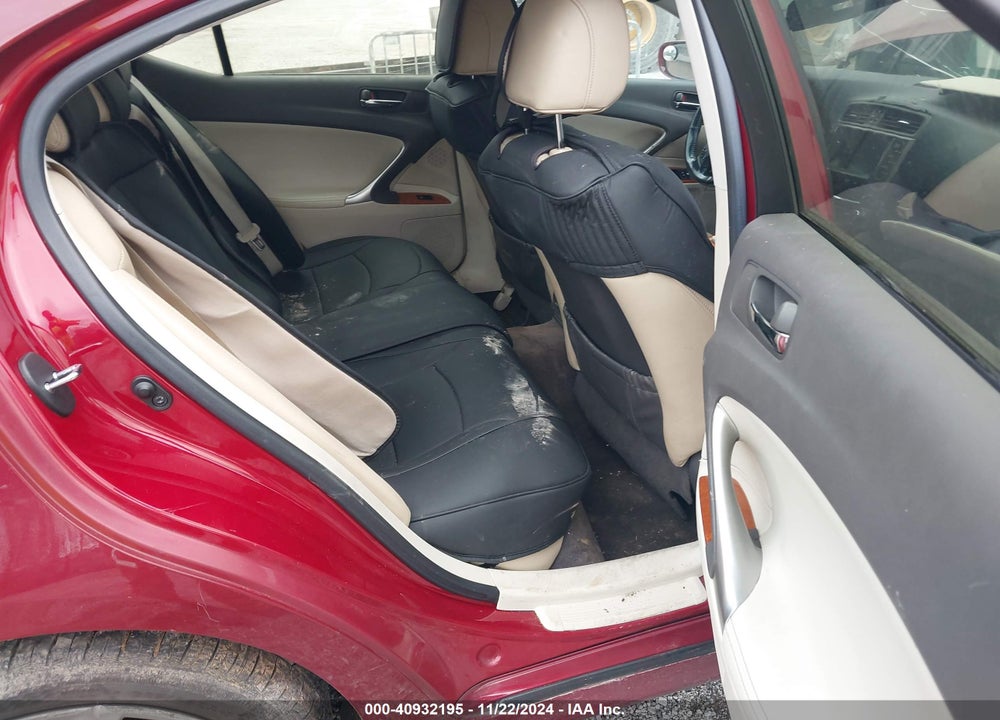 2009 LEXUS IS 250 VIN: JTHCK262595030136