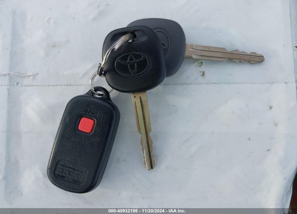 2007 TOYOTA COROLLA LE VIN: 2T1BR32E17C752069