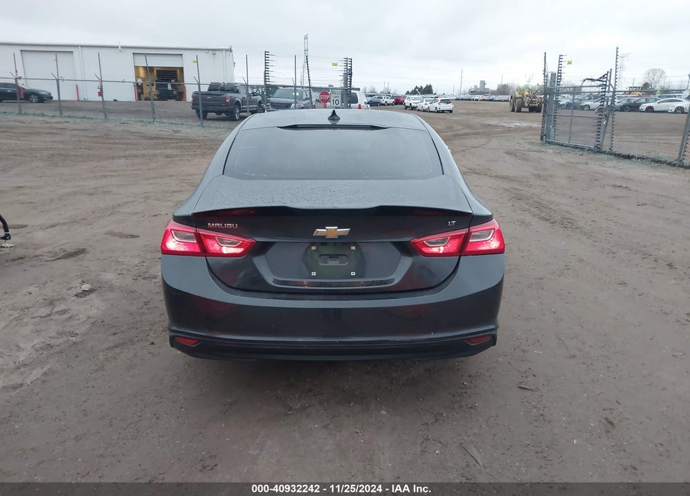 2018 CHEVROLET MALIBU VIN: 1G1ZD5ST5JF213632