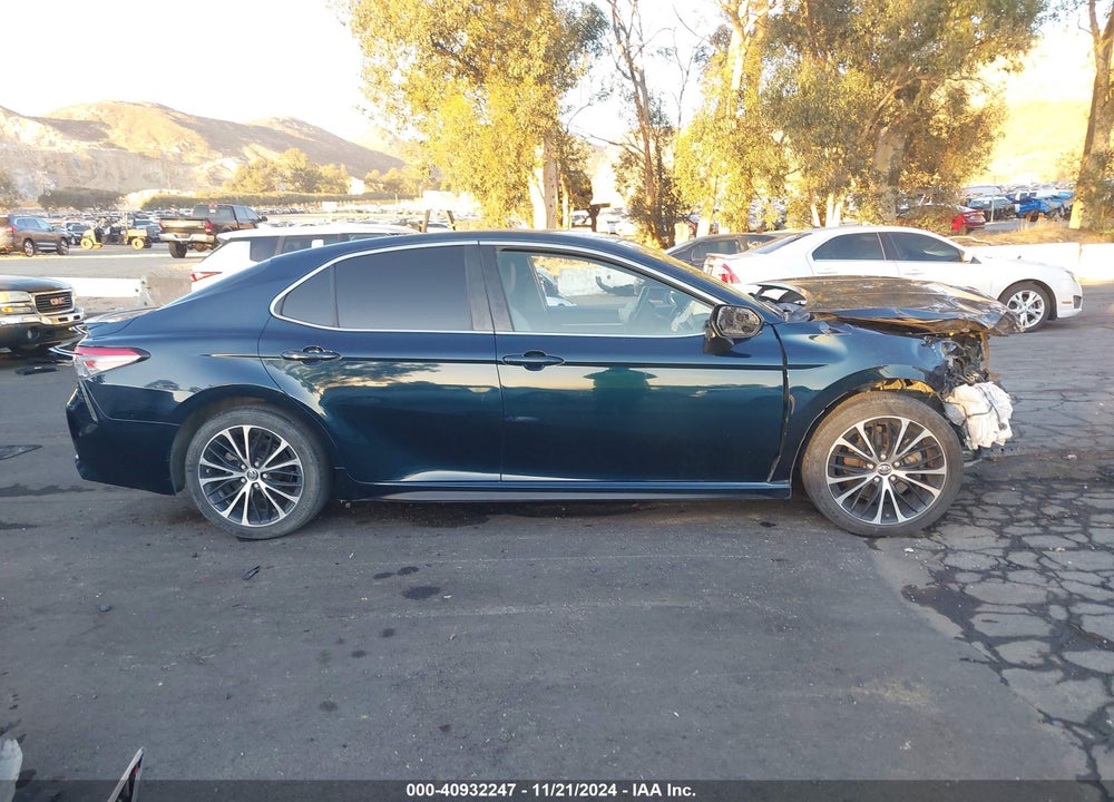 2018 TOYOTA CAMRY SE VIN: JTNB11HK2J3039072