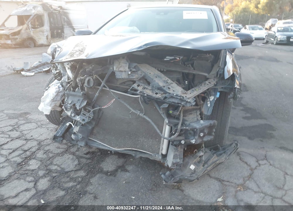 2018 TOYOTA CAMRY SE VIN: JTNB11HK2J3039072