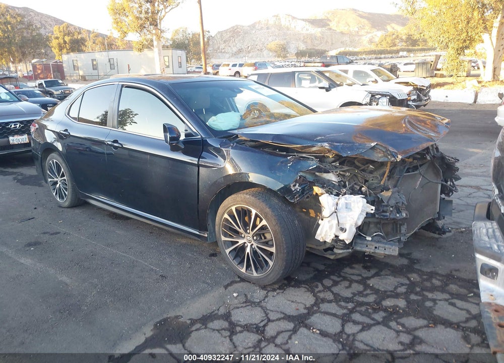 2018 TOYOTA CAMRY SE VIN: JTNB11HK2J3039072