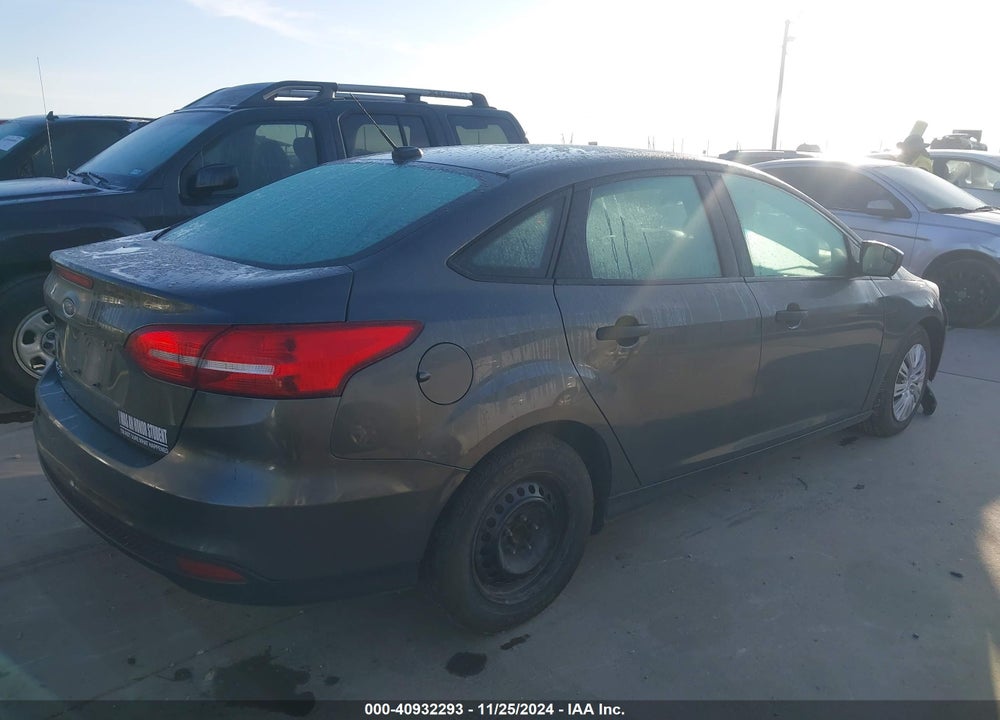 2018 FORD FOCUS S VIN: 1FADP3E22JL302999