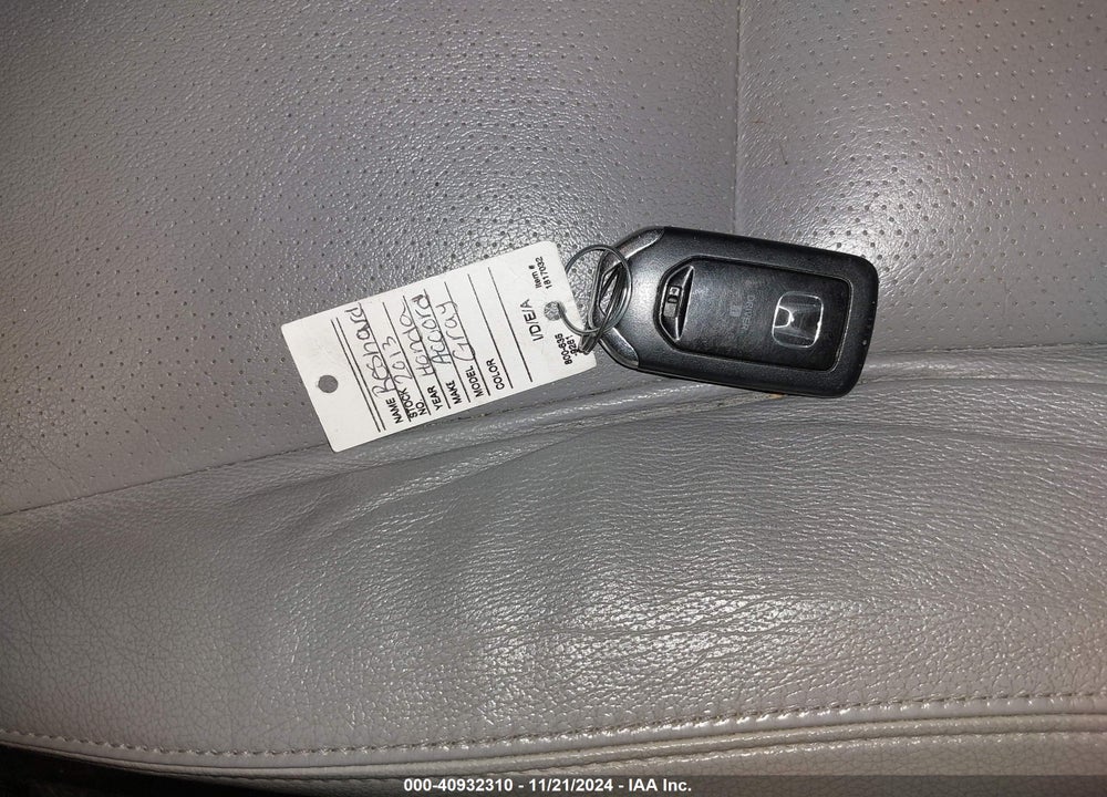 2013 HONDA ACCORD EX-L V-6 VIN: 1HGCR3F83DA009679