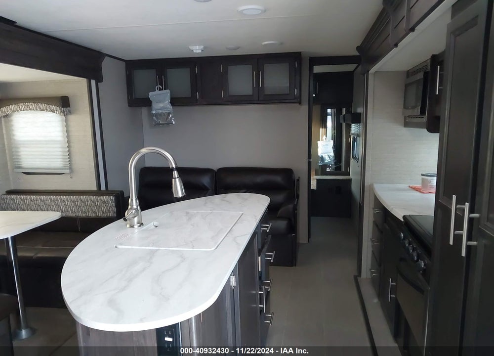 2018 KODIAK EXPRESS UL VIN: 4YDT25321JJ972037