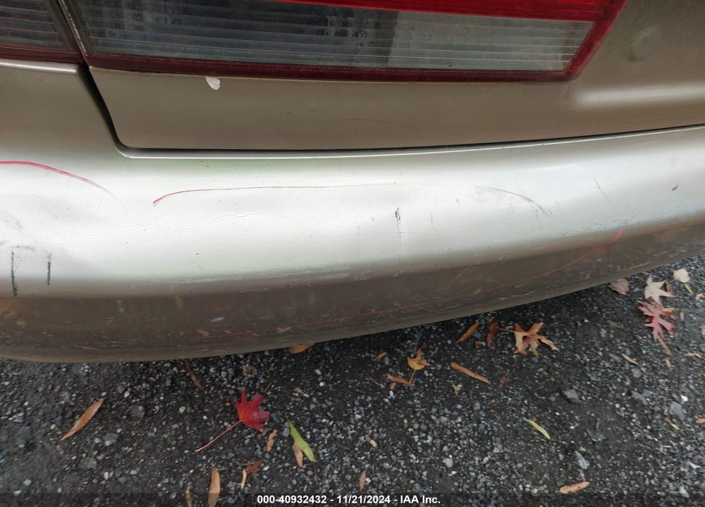 2001 HONDA ACCORD 3.0 EX VIN: 1HGCG165X1A056400