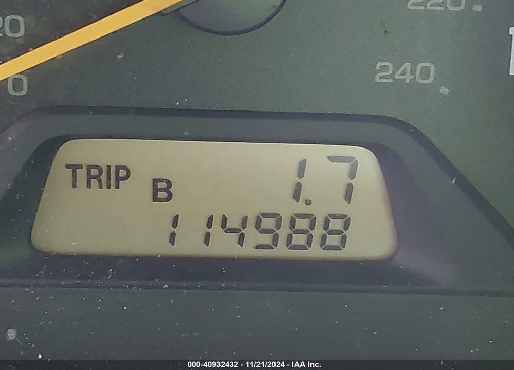 2001 HONDA ACCORD 3.0 EX VIN: 1HGCG165X1A056400
