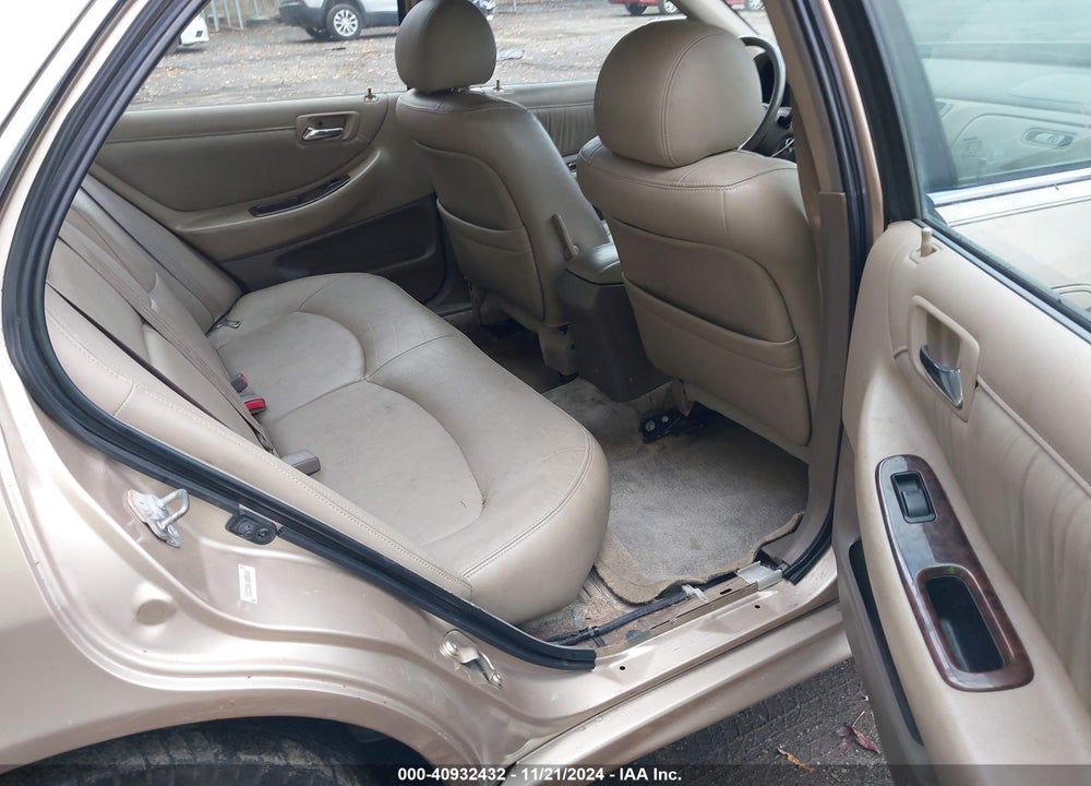 2001 HONDA ACCORD 3.0 EX VIN: 1HGCG165X1A056400
