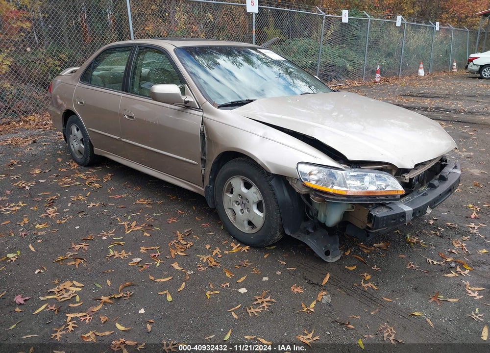 2001 HONDA ACCORD 3.0 EX VIN: 1HGCG165X1A056400