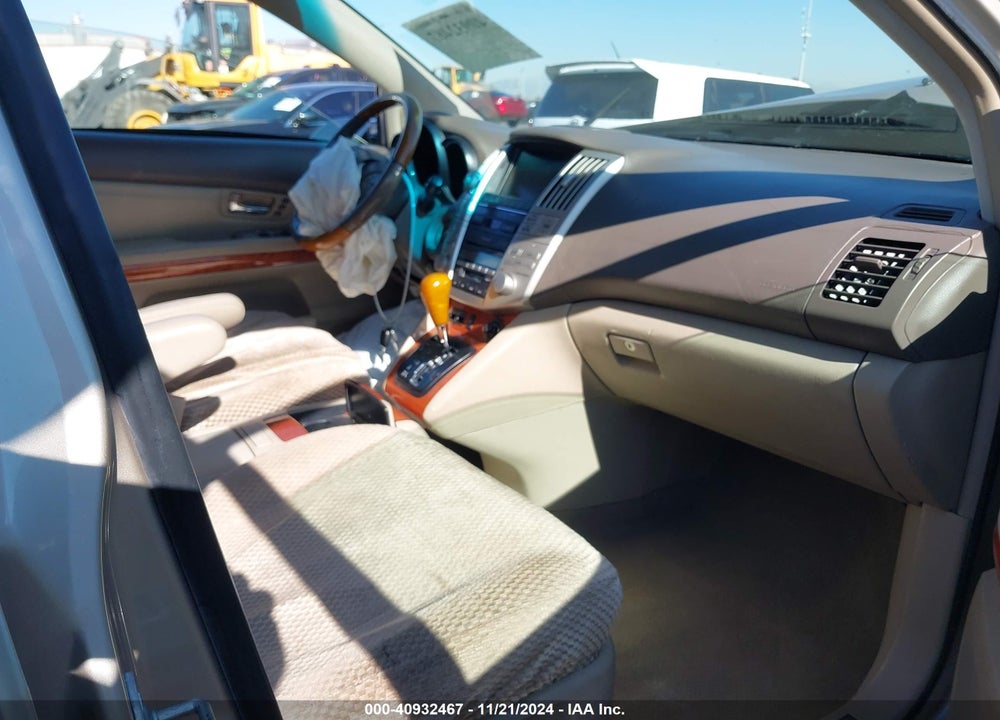 2005 LEXUS RX 330 VIN: JTJGA31U150051672