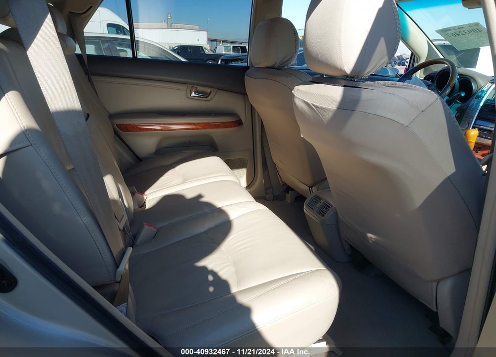 2005 LEXUS RX 330 VIN: JTJGA31U150051672
