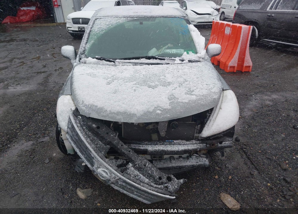 2009 NISSAN VERSA 1.8SL VIN: 3N1BC13E89L373836