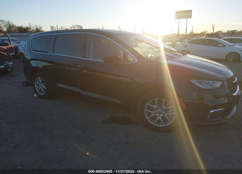 2024 CHRYSLER PACIFICA TOURING L VIN: 2C4RC1BG1RR151057