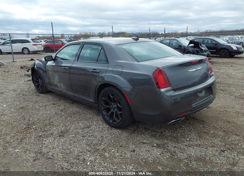 2019 CHRYSLER 300 300S VIN: 2C3CCABG1KH582794