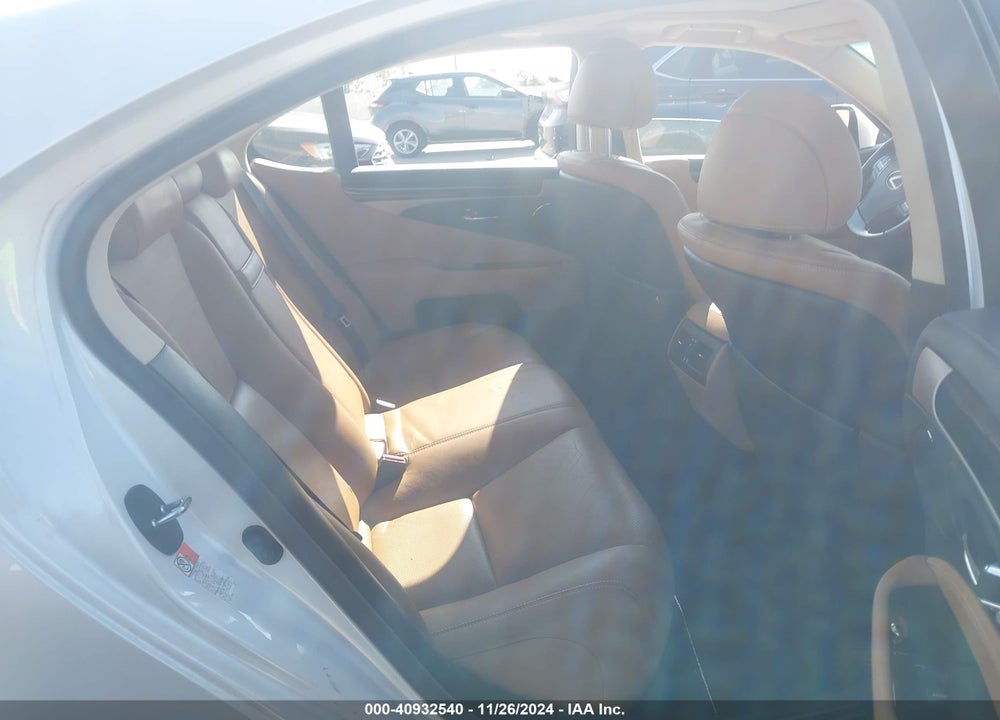 2016 LEXUS LS 460 VIN: JTHBL5EF2G5141528