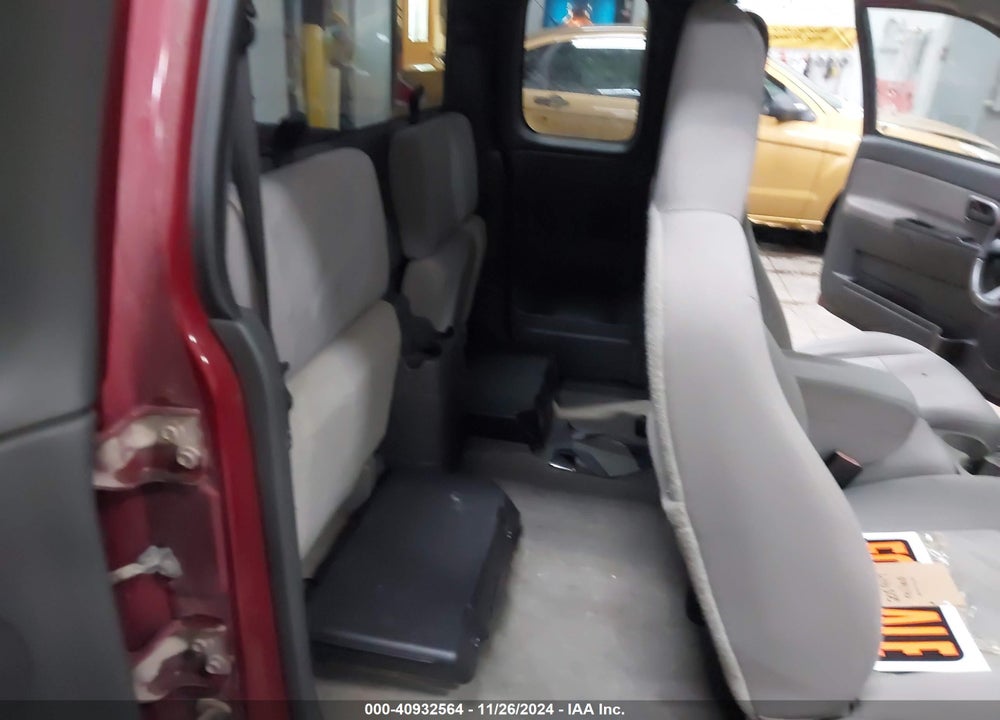 2004 CHEVROLET COLORADO VIN: 1GCCS196148135984